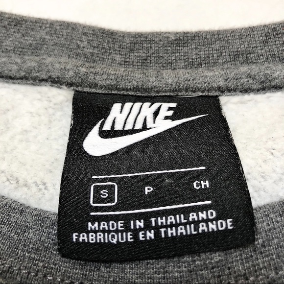 *SOLD* NIKE | Grey Essential Crewneck (S) - Picture 4 of 5